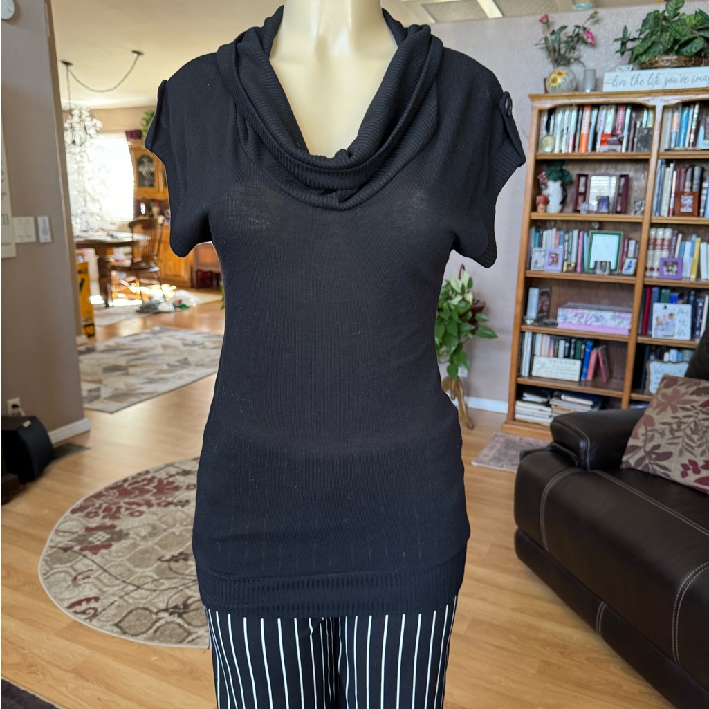 Timing Black Short Sleeve Cowl Neck Lightweight Sweater-Size M